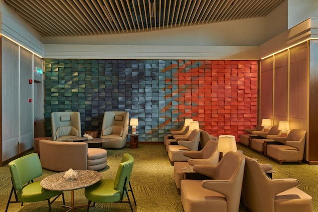 Lounge thumbnail 3