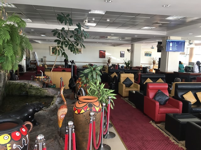 Lounge thumbnail 3