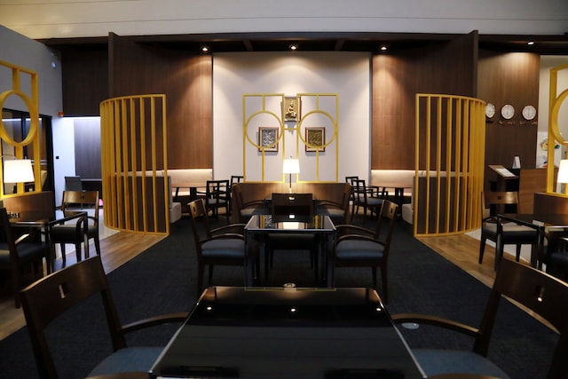Lounge thumbnail 5
