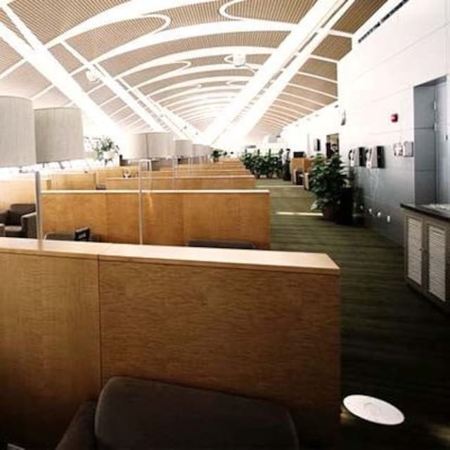 Lounge thumbnail 1