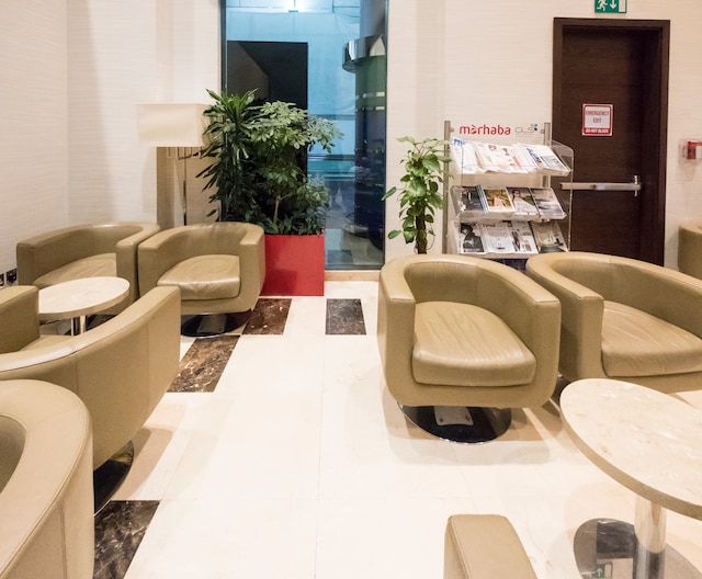 Lounge thumbnail 1