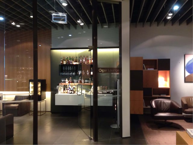 Lounge thumbnail 5
