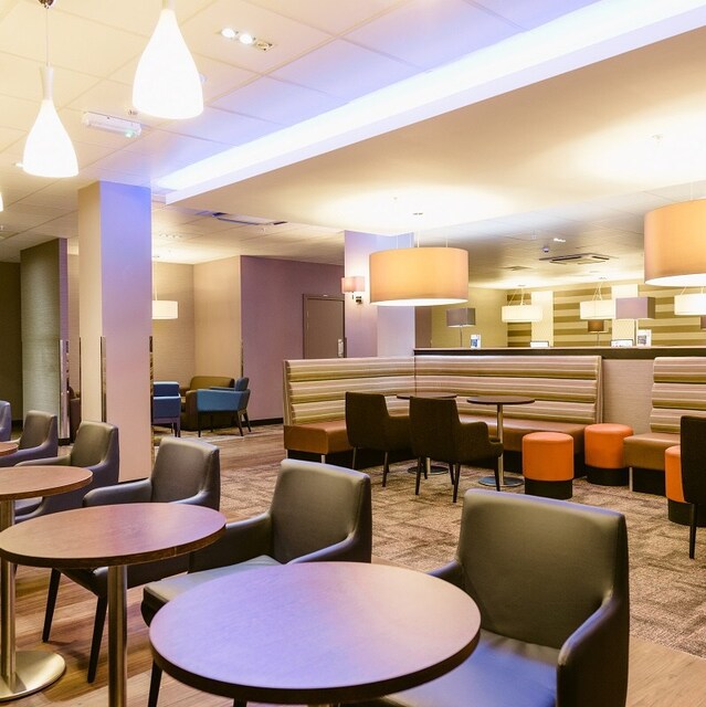 Lounge thumbnail 1