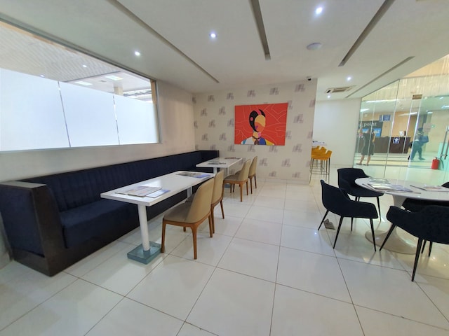 Lounge thumbnail 2