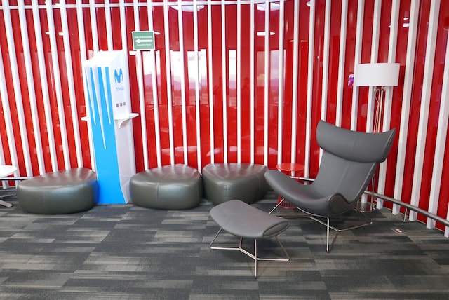 Lounge thumbnail 5