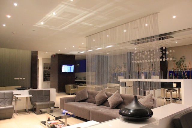 Lounge thumbnail 2