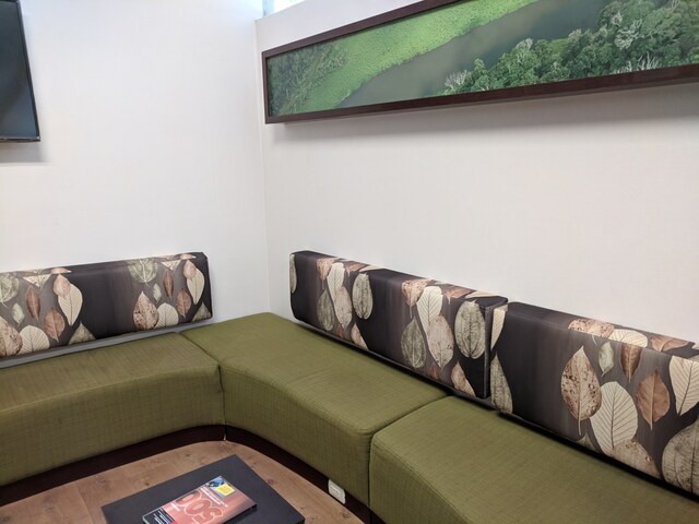 Lounge thumbnail 5