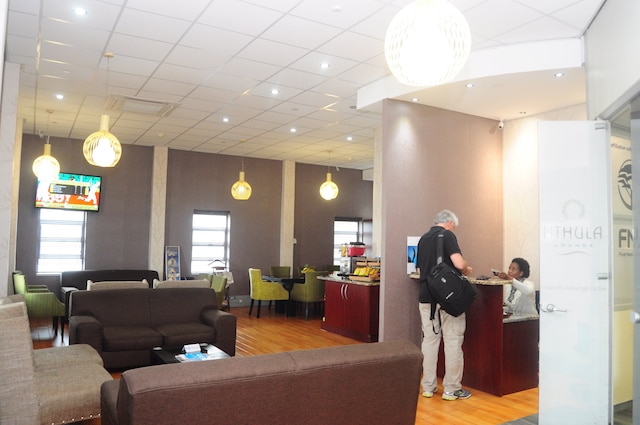 Lounge thumbnail 1